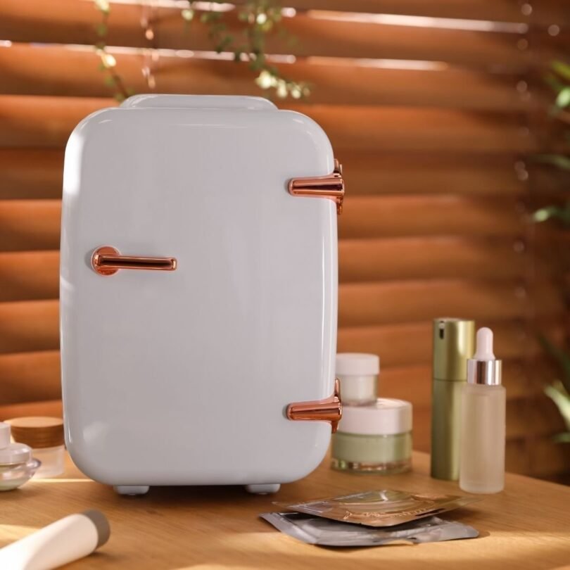 Cooluli Glam 9L Mini Skincare Fridge