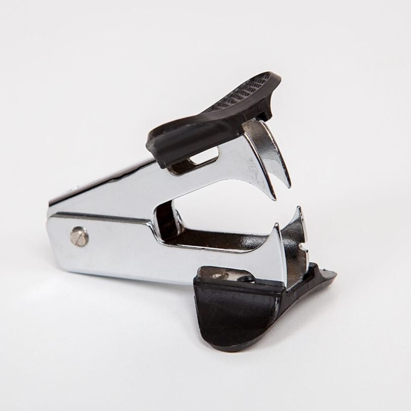 Bostitch Office Magnetic Easy Staple Remover